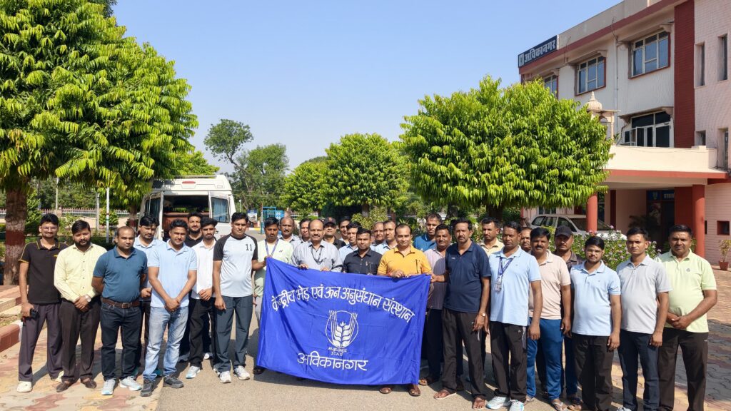 आईसीएआर इंटर जोनल स्पोर्ट्स टूर्नामेंट के लिए अविकानगर की टीम जोधपुर रवाना