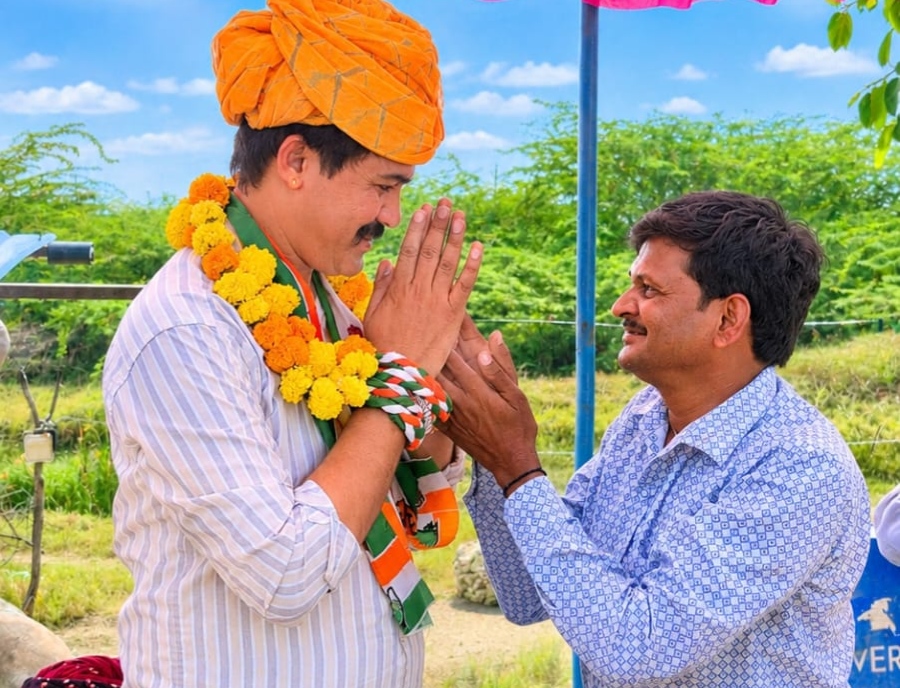 वसुंधरा बैरवा के समर्थन में अजयपाल बैरवा की गांव-गांव दस्तक, स्थानीय मुद्दों पर मतदाताओं से संवाद